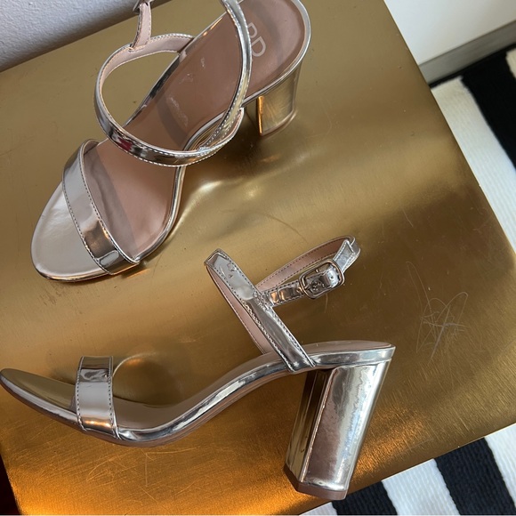Nordstrom Silver Metallic Block Heel Sandals - Picture 6 of 7
